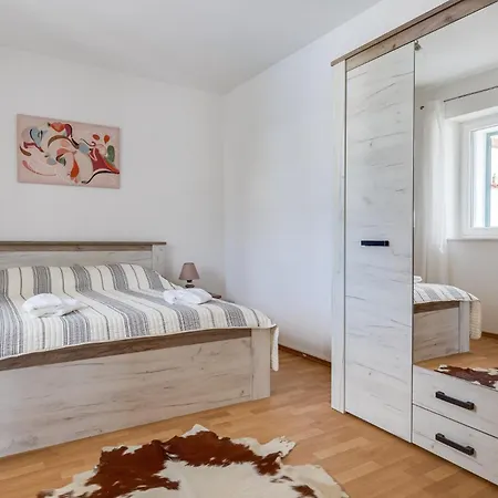 Hébergement de vacances Haus Zdravko In - Haus Fuer 4 Personen