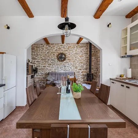 Hébergement de vacances Haus Zdravko In - Haus Fuer 4 Personen