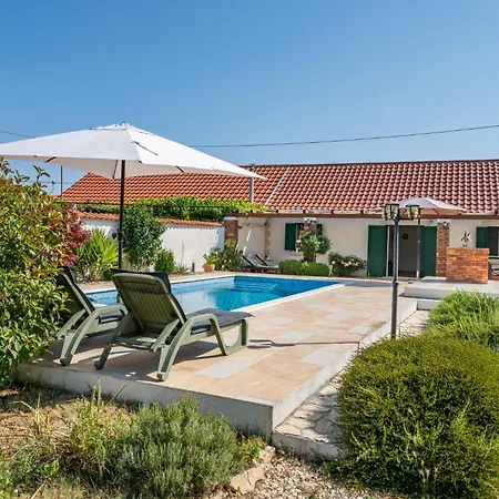 Haus Zdravko In - Haus Fuer 4 Personen Hébergement de vacances *
